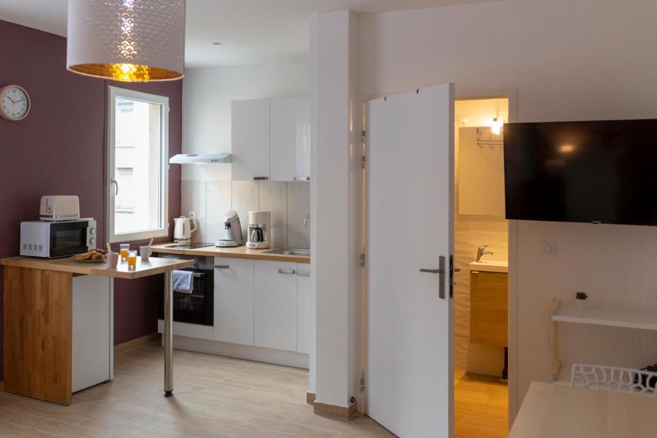 Apartamento Loc Trotteur Le Pivoine Studio Grand Confort, Gare Sncf De Lourdes Exterior foto